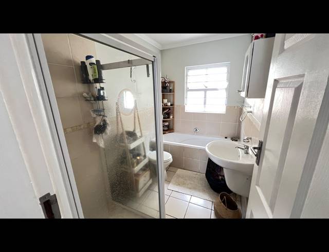 3 BEDROOM HOUSE TO LET IN CALEDON ESTATE